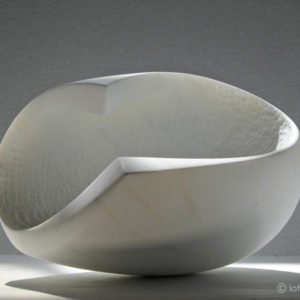 12. Heart Shell 2012 28 x 36 x 40 cm Carrara-Marmor 12. Heart Shell 2012 28 x 36 x 40 cm Carrara-Marmor